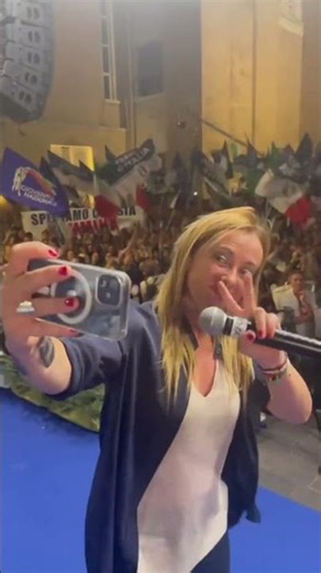 👑🇮🇹 #giorgiameloni #italia #roma