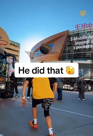 Street ballers DUNK 😤😤#hoopbus #dunk