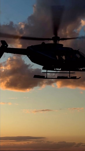 Flying over Manhattan in a helicopter makes you feel like the main character in an old movie. Especially if you book a sunset tour! Check out HeliNy.com for more info! #aviation #nycrooftopgardens #manhattanbridge #nycactivities #nycexplore #nycstaycation #nycfinds | HeliNY | Facebook