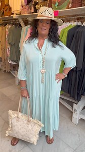 11K views · 101 reactions | Zit net te scrollen in mijn foto’s. Kom ik deze super gave Ibiza jurk nog tegen. Stond nog niet op de site. Dus bij deze. Kost €34,95 past tm 54! https://www.maxifashion.nl/webshop/bovenkleding-en-pakken/detail/3033/evissa.html | Maxi fashion | Facebook