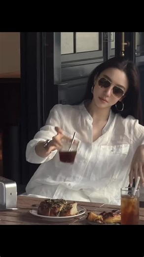 Stephen Choo | 世界上最棒的三个字，从来不是我爱你，而是靠自己#街拍 #初秋穿搭 | Instagram