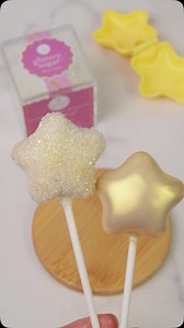 ✨ **Let your star shine this New Year’s Eve** with these dazzling star-shaped cake pops by @berryniceberries! ⭐🎉 The perfect sweet treat to light up your celebration and ring in the New Year. ✨🥳 💫Pair this with our no-bake, 2 ingredient, **Drunken Oreo Truffle cake pop dough recipe ** check out our post from 2 days ago) for a treat that’s easy to make, beautiful, and decadent! ✨ Decorated with glitter and sparkle! 💖 These star-shaped cake pops are made using the My Little Cakepop Star mold, 