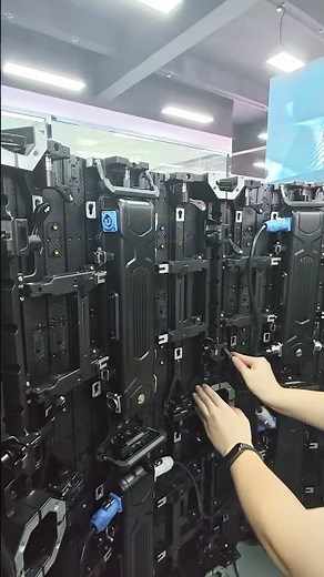 The modules of this LED display are very flexible and can be formed into a ring#eagerled #ledscreen