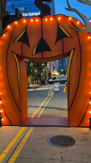2K views | Name these famous WWE intros, performed by Beary H. Bonds. When Point Park put up this pumpkin for Fall Fest they probably weren’t thinking WWE.  #wwe #wwenxt | oneBURGH | Facebook