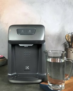 3.1K reactions · 316 shares | Sua água sempre limpa e pronta para beber! Fonte de saúde e vitalidade | Electrolux | Facebook