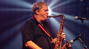 Legendary saxophone player Bobby Keys passes away, aged 70 - ProtoThema English