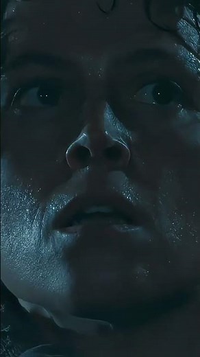 Epic Sigourney Weaver Moment from Aliens 1979!