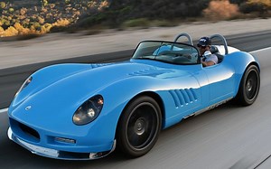 [英字]手工打造Lucra LC470：200英里每时的敞篷跑车