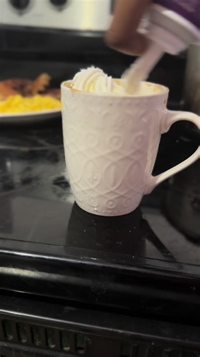 Make burn waffles w me 😊breakfast edition