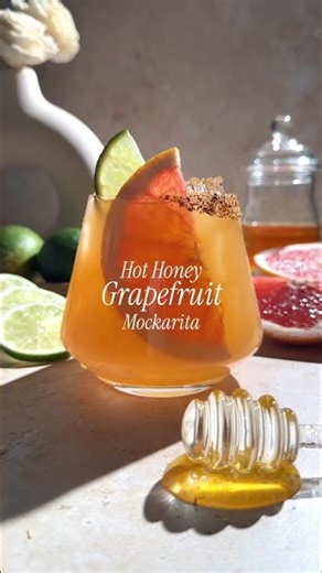 Hot Honey Grapefruit Mocktail Recipe! 🍊🍯 #spring #mocktails #mocktailrecipe #hothoney #springvibes
