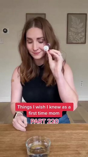 This is the best mom and dad hack to help relieve your teething baby’s pain! Squeeze a pacifier into water and then freeze it for an easy DIY teething pacifier! 🤯 #mom #lifehack #hack #momhack | HonestlyAutumn