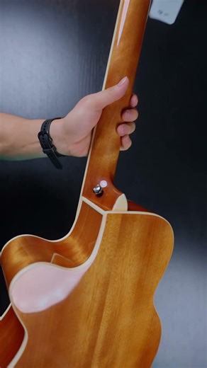 Unboxing: D&D Laguna Solid Spruce Acoustic Guitar