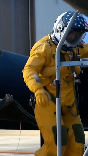 “Members of 9th Reconnaissance Wing, Beale Air Force Base @bealeafb , Calif., currently deployed to the 99th Expeditionary Reconnaissance Squadron at RAF Fairford, England, conduct normal flight preparation and operations on the U-2 Dragon Lady, Feb. 02, 2024. U.S. Air Force video by Staff Sgt. Jessica Avallone” - Edited by @combat_aviationist - #u2dragonlady #Reconnaissance #U2 #Aviation #Pilot #AvGeek #Military #Aerospace | Aviation Mafia