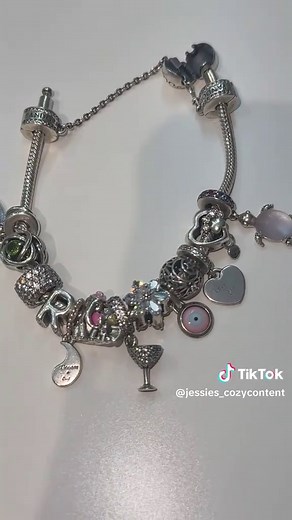 Surprising My Sister with Her First Pandora Bracelet