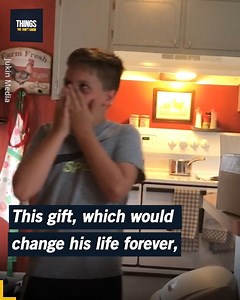 90K views · 1.9K reactions | The boy was so grateful for the gift that he began to cry.  | Things You Don't Know | Facebook