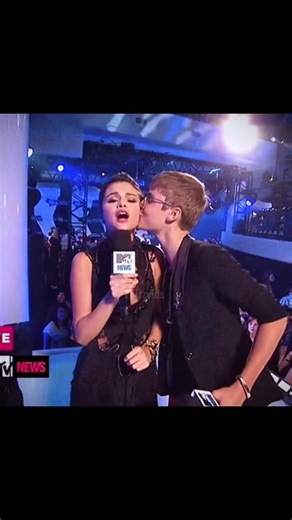 they truly never will get over each other EVER. and yes it’s real, search on tiktok or twitter there are many screen recordings. #justinbieber #selenagomez #jelena #2016 #fyp