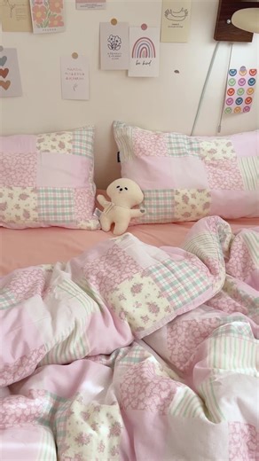 Elevate your sleep space with this delicate pink patchwork bedding set. A perfect mix of sweet patterns and gentle comfort for your daily retreat. #delicatepinkbedding #sweetpatterns #gentlecomfort #bedroomvibes #girlgem