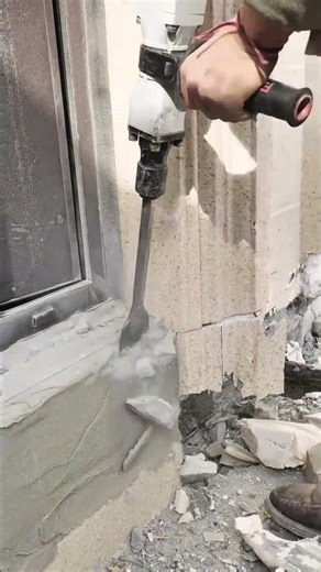 High Performance Electric Demolition Hammer Effortlessly Breaking Through Solid Concrete