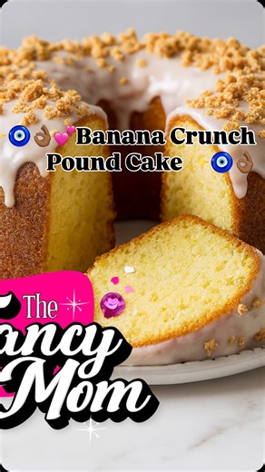 ✨Banana Crunch Pound Cake✨ Soft, buttery banana cake topped with a sweet glaze and golden crunchy topping — this one’s giving bakery-worthy homemade perfection! 🍌💛 Moist on the inside, sweet on the outside, and gone in seconds! #TheFancyMom #BananaCrunchCake #HomemadeGoodness #FallBaking #SouthernDessert #PoundCakeLove #fyp | Thefancymom