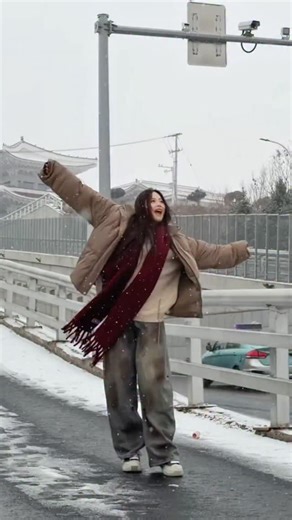 暴躁emo on Instagram: "答应我 今年一定要跳上！！！ #explore #douyin抖音 #dance"