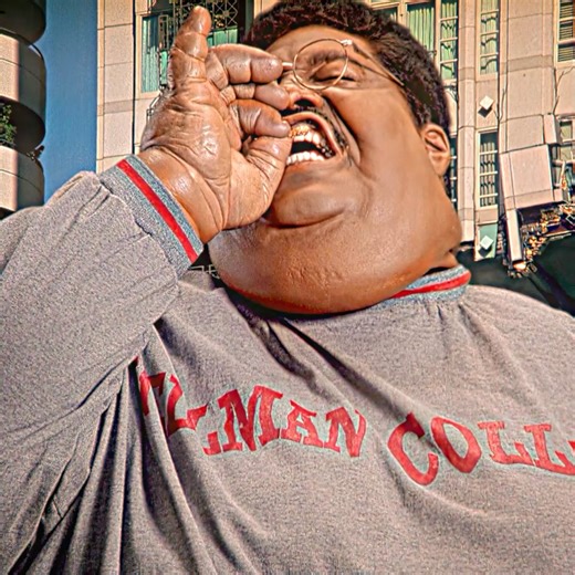 This guy got so big he’s literally taller than the building 😳🏢 | The Nutty Professor (1996) #edit