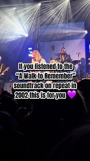 “Dare You to Move” by Switchfoot was on the “A Walk to Remember” movie soundtrack, it was special to hear it live after all these years! ✨ #dareyoutomove #awalktoremember #awalktoremembermovie #awalktoremembersoundtrack #onetreehillmusic