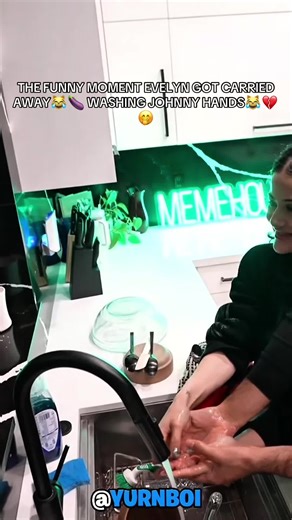 Evelyn's Hilarious Moment While Washing Johnny's Hands