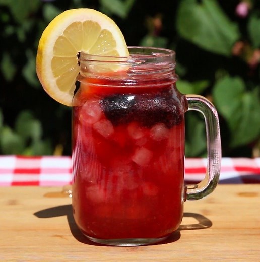 Plan your next outdoor picnic with Bulleit's Blackberry Lemonade and easily shop all the ingredients you'll need online! Shop Now: https://bzfd.it/3g3h3Ni | Tasty
