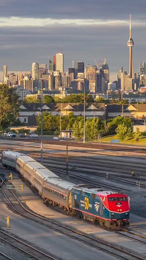 Exploring the Maple Leaf Train from New York to Toronto