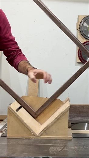 Enhancing Mirror Frames with Mitered Corners: A Woodworking Guide