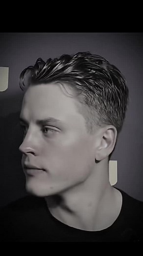 fvck 6'4, blue eyes. THIS IS WHAT I WANT #joeburrow #lsufootball #joebrrrr #lsu #joesheisty