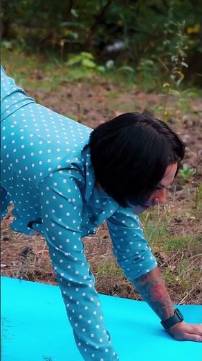 NATURE YOGA FLOW | EVELINA’S ELEGANT STRETCH IN THE WOODS