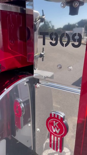 Amazing Kenworth T909 Truck with Impressive Details