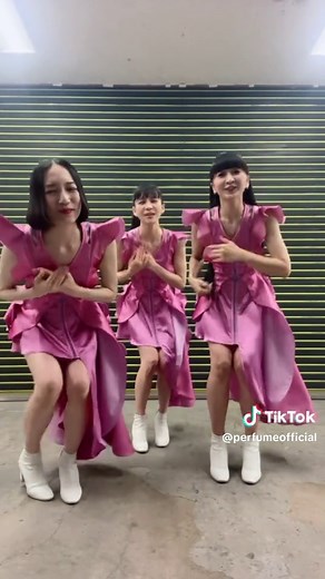Perfumeの振り付けで楽しむライブダンス！