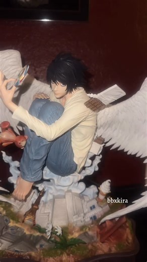 ♱ BBXKIRA | Death Note Collector on Instagram: "L Lawliet by Anonymous Studio. (L: change the worLd cover) resin statue. Honestly, I knew this statue was going to be gorgeous the moment I laid eyes on it. L’s sculpt and paint job (the most important) is so gorgeous I was left in awe when I first held him in my hands. The base’s paint job isnt the best but I think L himself makes up for it (which is what matters the most to me). By far my favorite resin statue to date. I am so happy. 🥲The wait w
