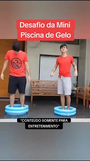 Desafio da Mini Piscina de Gelo: Aguentando o Frio!