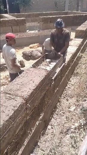 Straw and Mud Bricks #mudbrick #ecofriendlybricks #civilengineering #buildingmaterials