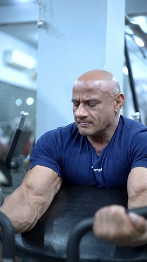 Listen full video & know the importance of bicep, tricep, how your strong arms help to grow your back, chest & shoulders too. Also know how to grow your arms faster & know light vs heavy training, which one will help your arms to get stronger & bigger. Brand ambassador @myproteinin Link in bio Code-MUKESH #dronacharyathegym #biceps #triceps #bicepsworkout #tricepsworkout #strong #chestworkout #backworkout #shoulderworkout #bulking #training #bodybuilder #powerlifter #bodybuilding #posing #mukesh