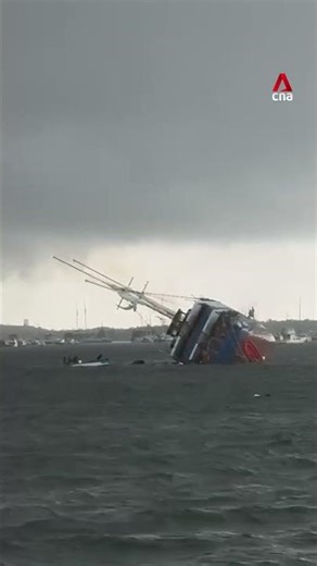 Powerful storm sinks phinisi ship off South Denpasar, Bali
