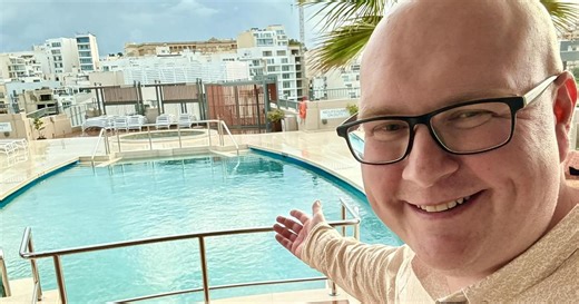 Pán Plešatý sa živí recenzovaním hotelov: Keď točím, neužijem si ani izbu za 600 eur na noc