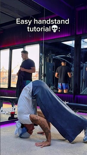 Easy handstand tutorial 💀#tutorial #easy #workout #stepbystep #calisthenics #shelove