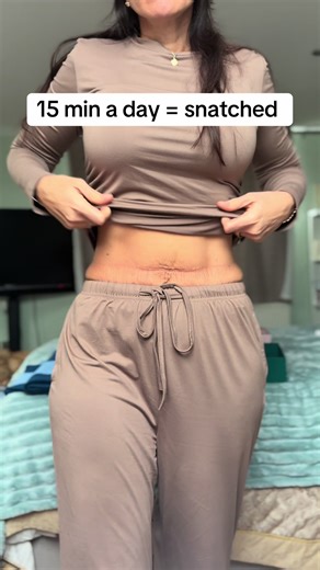 Day “lost counting” but seeing the results 🥰 . #fitness #abscrunches #exercising #homegym #tiktokmademebuylt