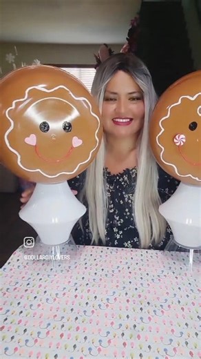 117K views · 1.6K reactions | 癩✨️DIY Gingerbread man/lady for you porch! ♥️ Hello friends! Happy Friday! #dollartreediy #christmasinjuly #viralreelsfbpage #viralvideoreelsfb #viralreelsfb #viralvideoシ #viralvideochallenge #viralpage #dollartreefinds #navidadenjulio #manualidadesfaciles #manualidades | Dollardiylovers | Facebook