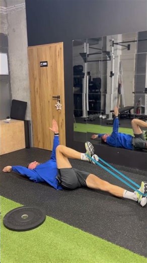 Dead bug with mini band