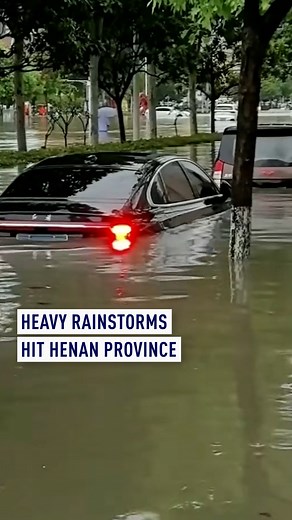 Central China's Henan Province has recently experienced extreme rainfall, with some areas receiving more than 600 millimeters in 24 hours – 75% of the annual average. Police officers mobilized to carry rescue supplies and evacuate trapped residents. #Henan #Flooding #Rescue #ExtremeWeather #China | CGTNEurope