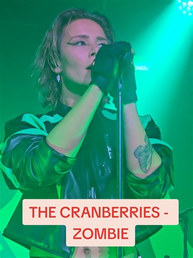 SERA Covers The Cranberries' Zombie at Clubtour 2025