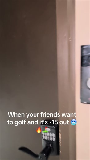 It might be freezing outside, but it’s toasty in the golf sim! #golftiktok #proteevx #golf