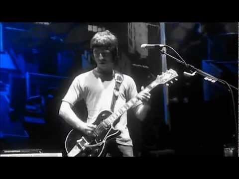 Oasis - "Hey Hey, My My" (Neil Young) Familiar to Millions: Live At Wembley (2000)