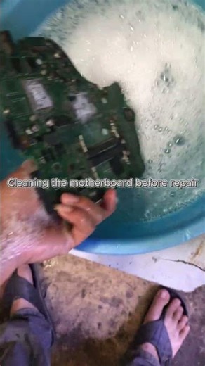Cleaning the motherboard before repair