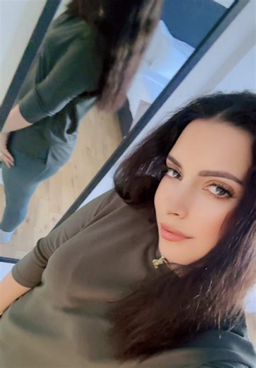 Jasmine Sarg (@jasmine_sarg)’s videos with son original - Romain.mnr